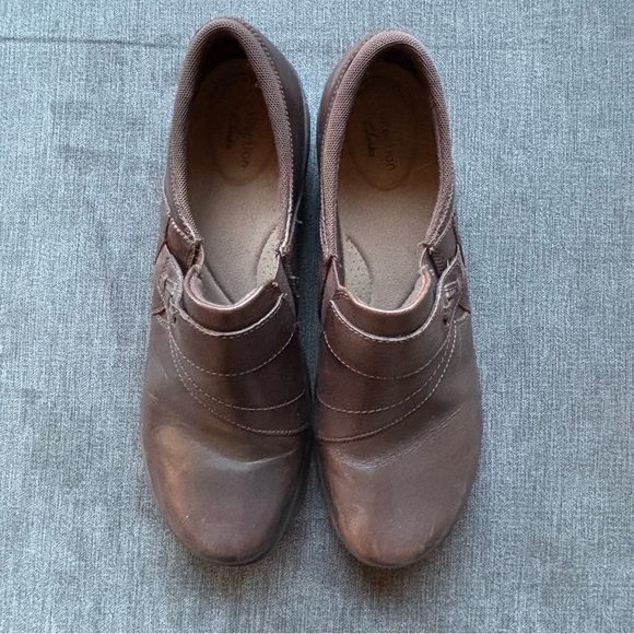 Clarks Womens size 9.5 M Angie Pearl‎ Cushioned Loafer Shoes Brown Slip On Heel - Picture 1 of 15